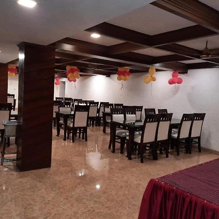 Hotel Basera ムスーリー エクステリア 写真