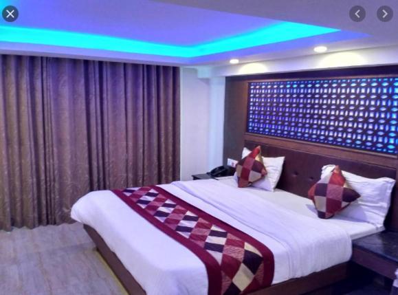 Hotel Basera ムスーリー エクステリア 写真