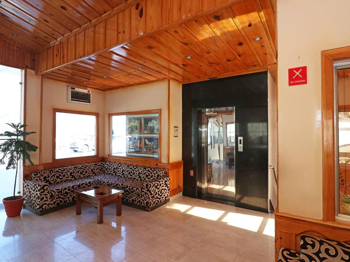 Hotel Basera ムスーリー エクステリア 写真